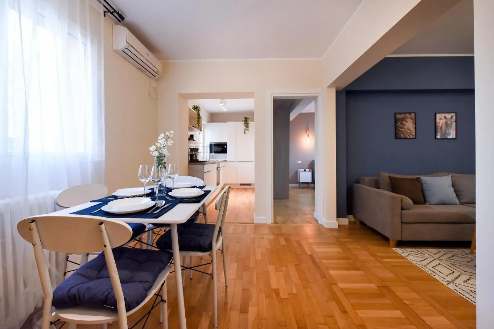 Explore And Relax: Your Ideal 2Br Apartment On Calea Victoriei Βουκουρέστι
