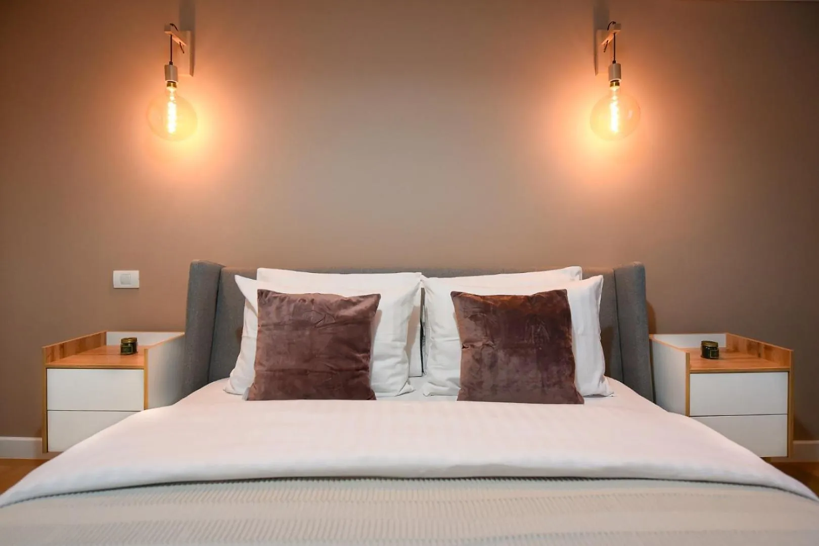 Explore And Relax: Your Ideal 2Br Apartment On Calea Victoriei Βουκουρέστι Ρουμανία