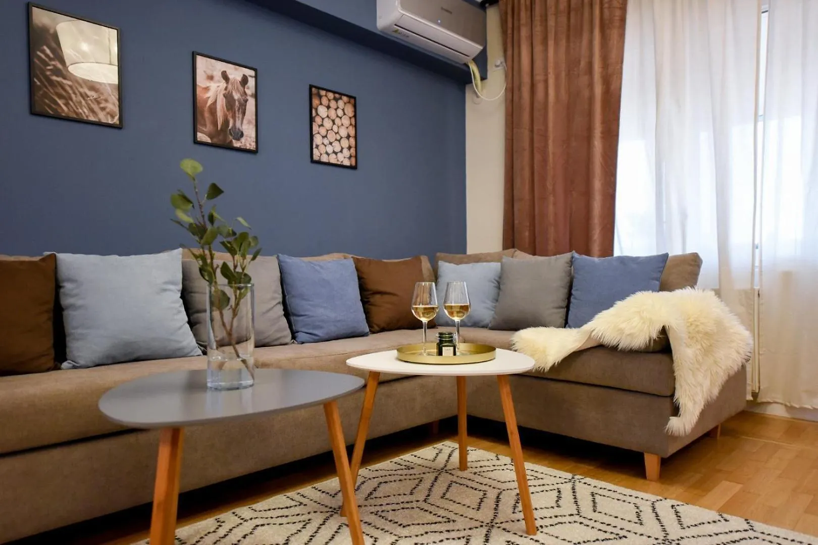 Explore And Relax: Your Ideal 2Br Apartment On Calea Victoriei Bucharest