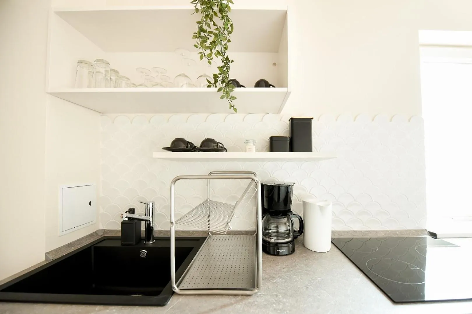Explore And Relax: Your Ideal 2Br Apartment On Calea Victoriei Bucharest Romania