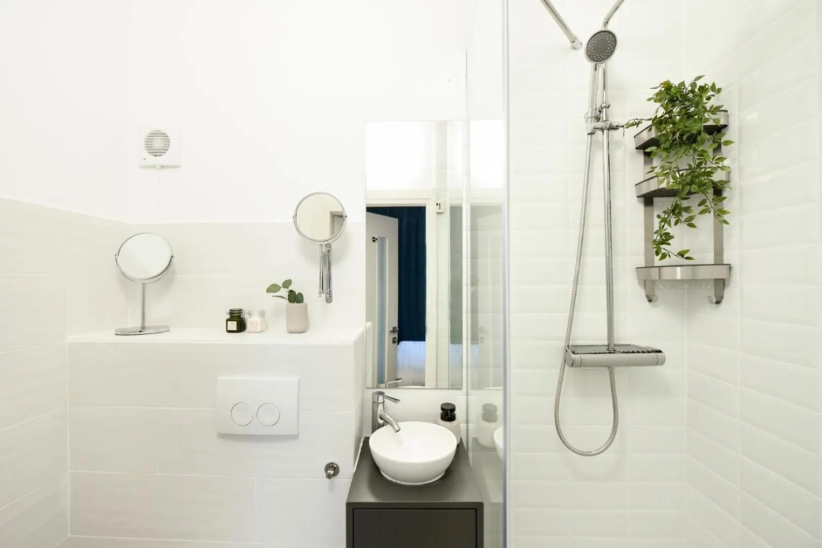Explore And Relax: Your Ideal 2Br Apartment On Calea Victoriei Bucharest