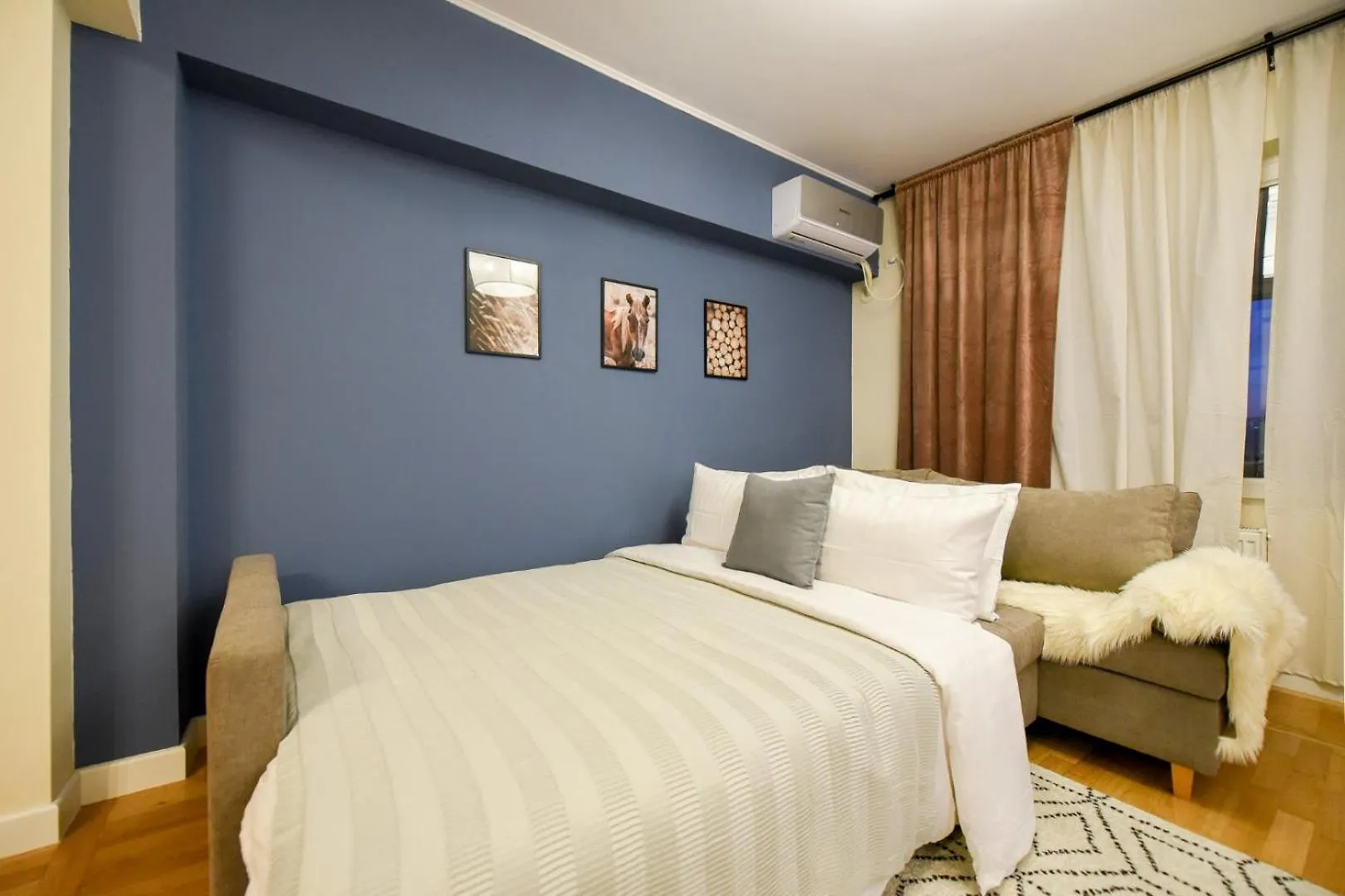 Explore And Relax: Your Ideal 2Br Apartment On Calea Victoriei Bucharest 0*,